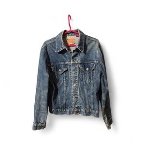 Vintage Levi’s Type lll Denim Trucker Jacket, model # 70505-0217